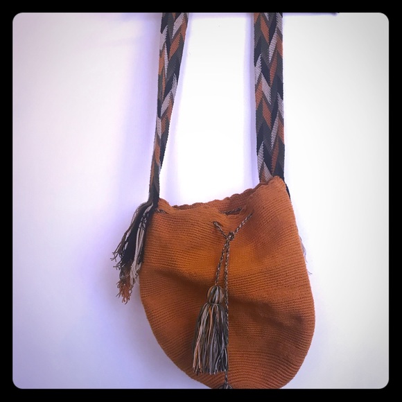 🏝Unique Knit Colombian Crossbody - Picture 1 of 10